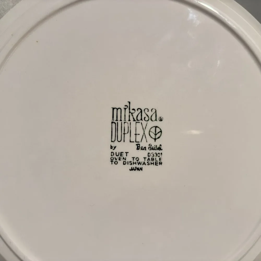 Mikasa Ben Seibel Yellow Poppy Dinner Plates Duplex Duet Set of 4